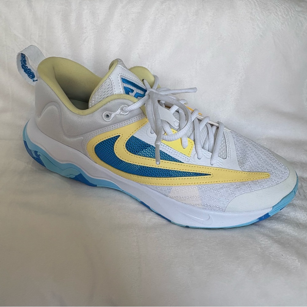 Men’s Giannis Immortality 3 basketball shoes